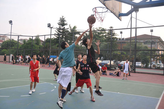 飛馬廣告與頤養院友誼籃球賽